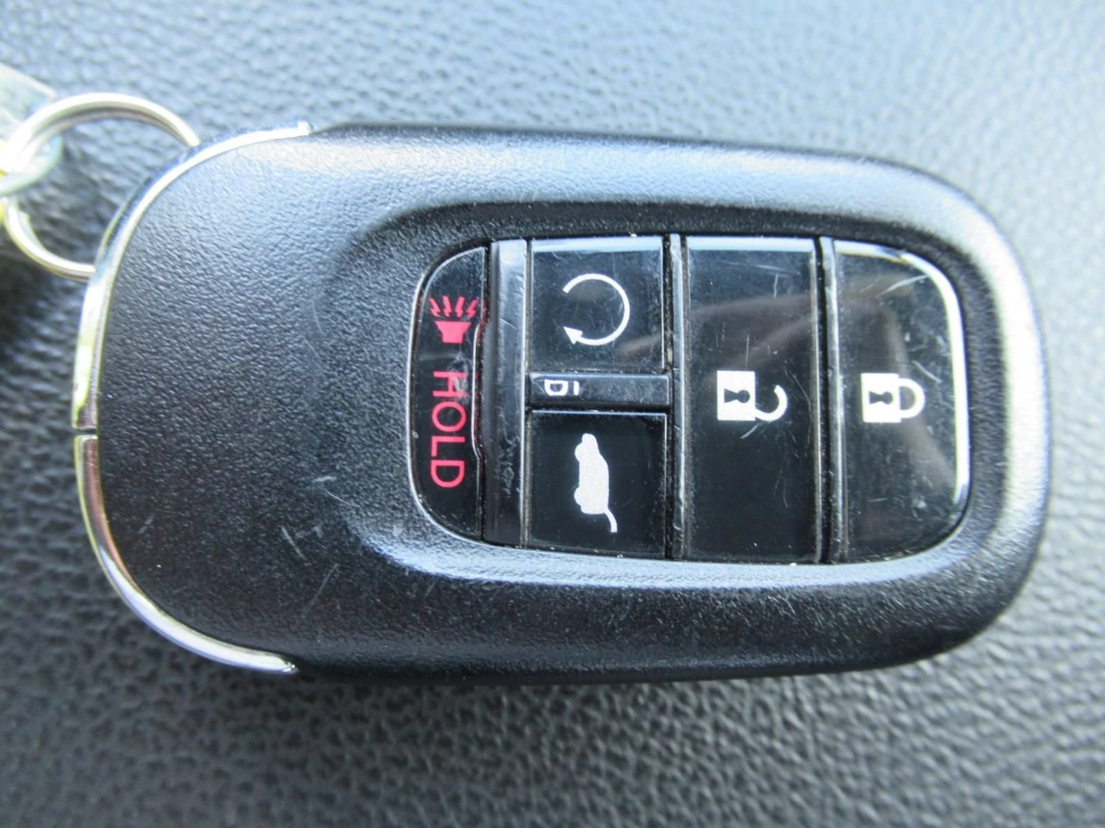 Used 2025 Honda CR-V Sport-L image 33