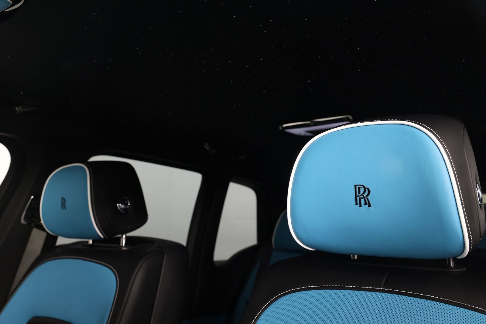 New 2026 Rolls-Royce Cullinan Black Badge image 34