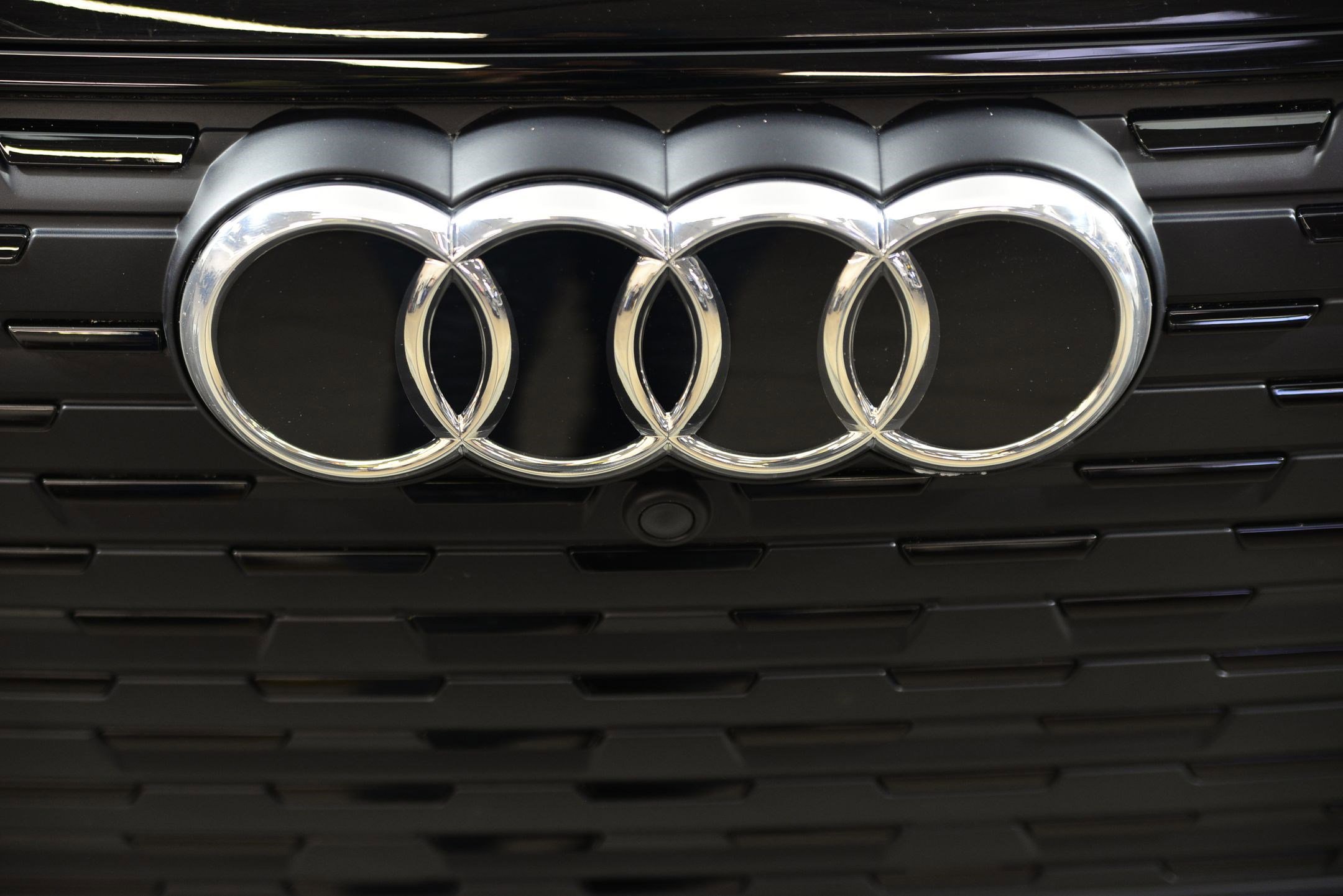 Certified 2024 Audi Q4 e-tron Prestige w/ Black Optic Package image 18