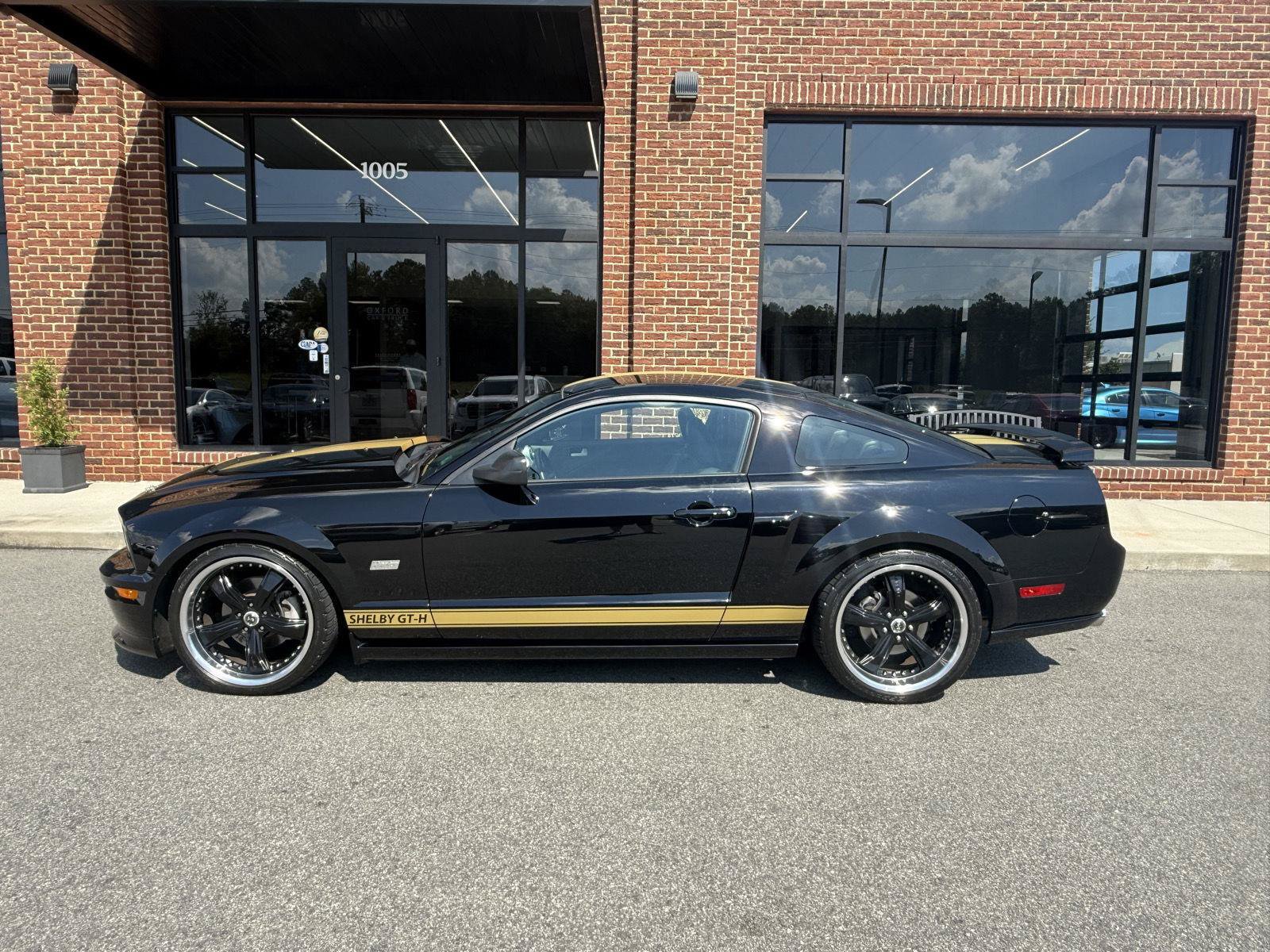 Used 2006 Ford Mustang GT RWD image 3