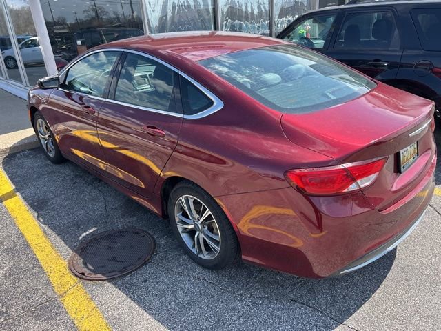 Used 2015 Chrysler 200 Limited FWD image 3