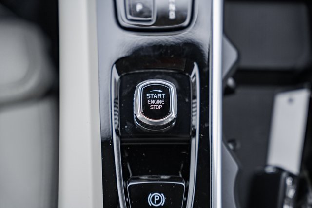 New 2026 Volvo XC60 B5 Ultra w/ Protection Package Premier image 26