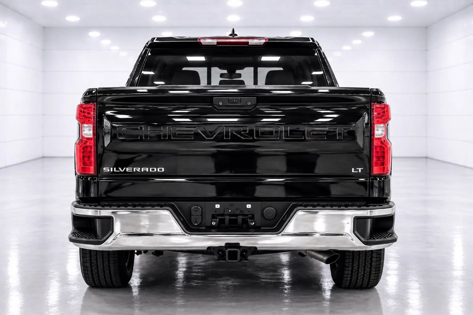 Used 2023 Chevrolet Silverado 1500 LT AWD/4WD image 4