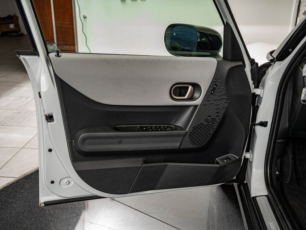 Certified 2025 MINI Cooper S image 18