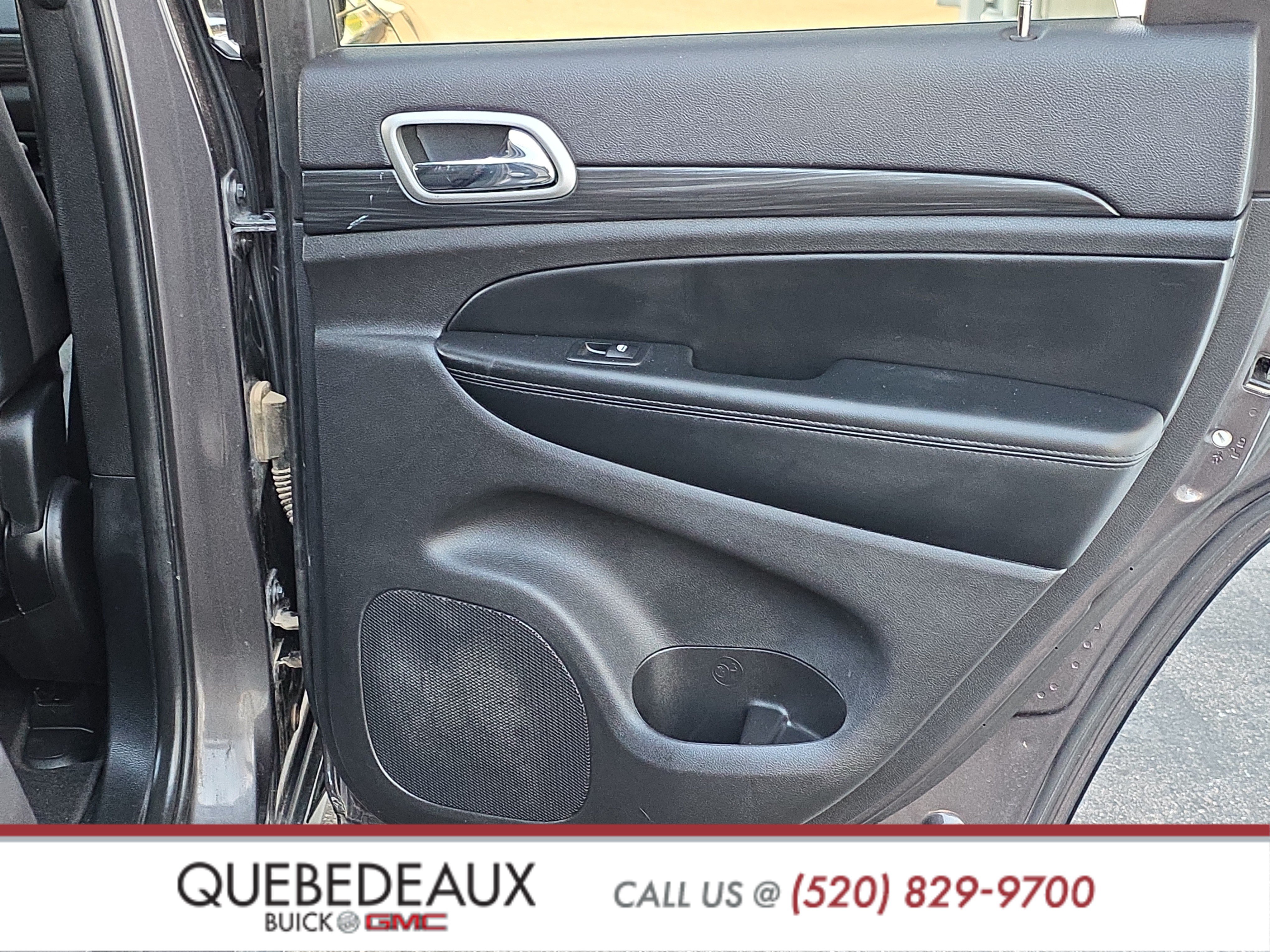 Used 2021 Jeep Grand Cherokee Laredo RWD image 46