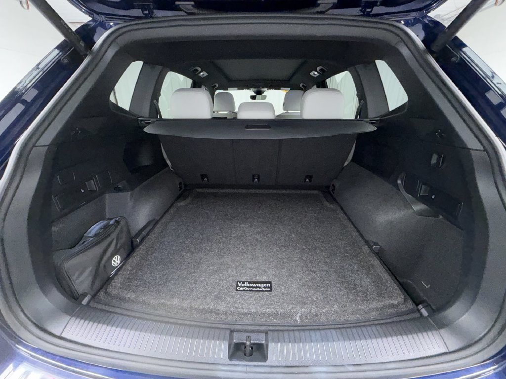 Used 2023 Volkswagen Tiguan SEL R-Line AWD/4WD image 17