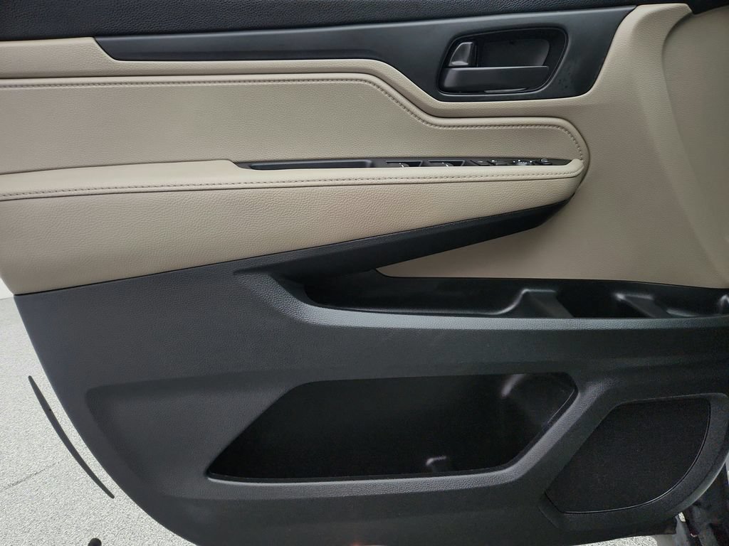 Used 2019 Honda Odyssey EX image 21