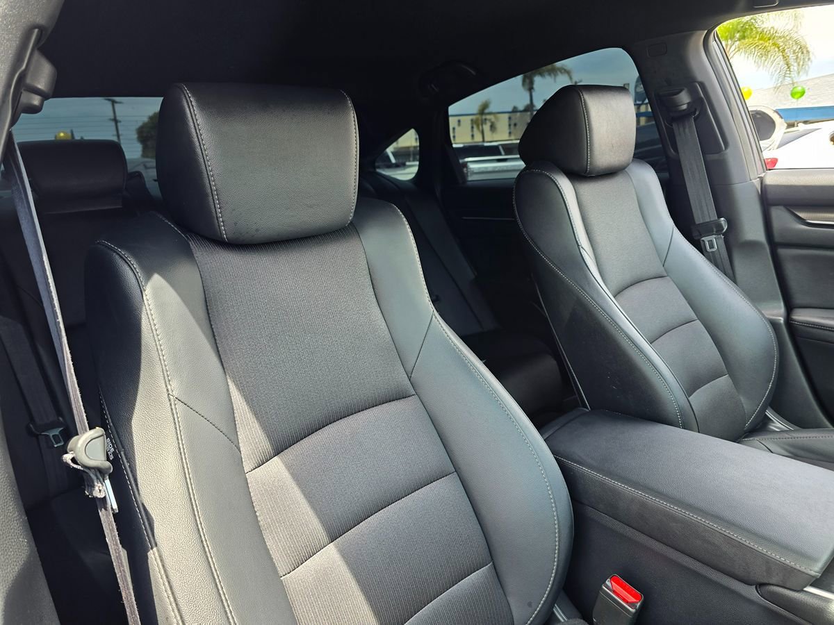 Used 2019 Honda Accord Sport image 11