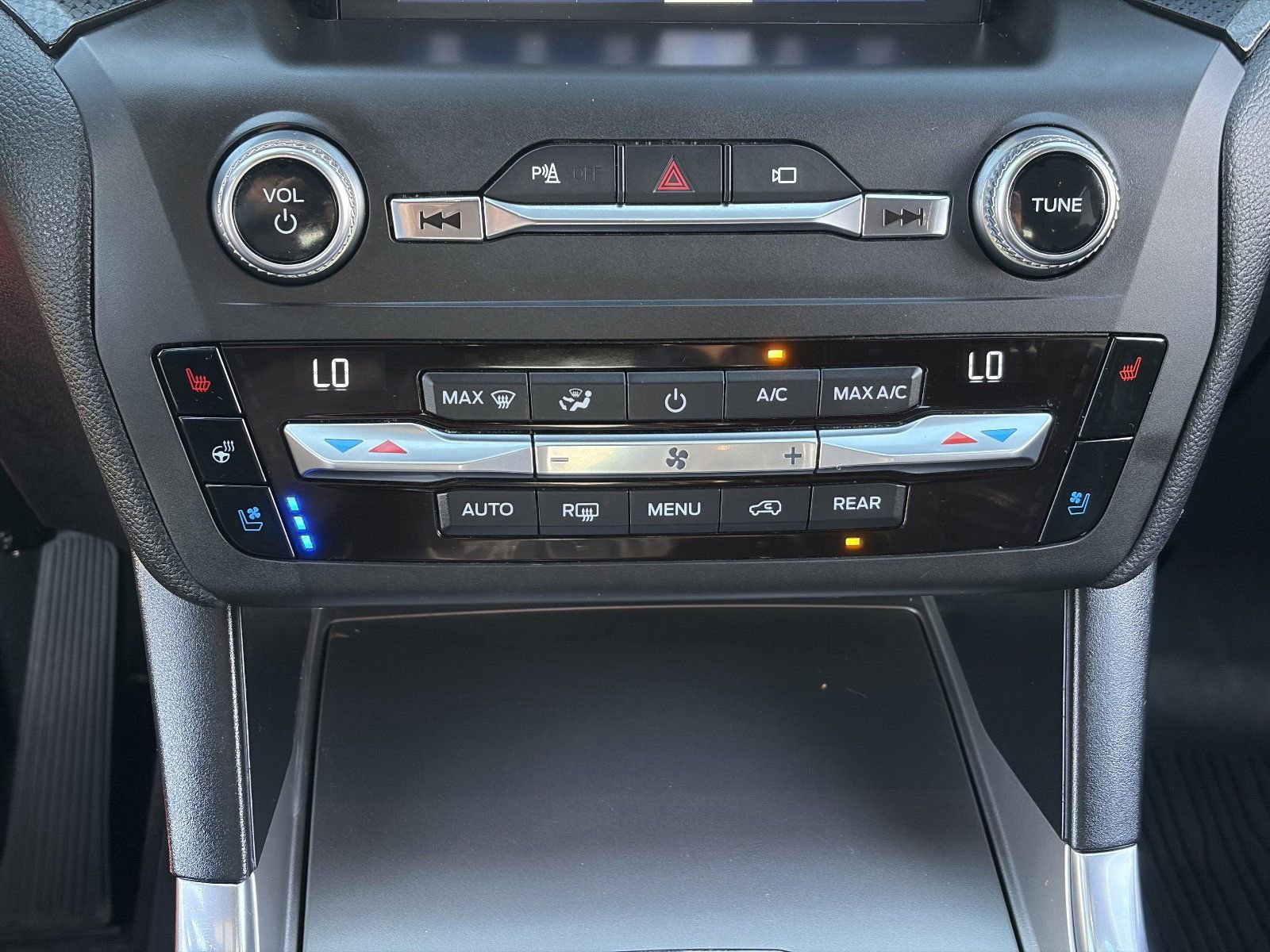 Used 2020 Ford Explorer ST w/ ST Street Pack image 29