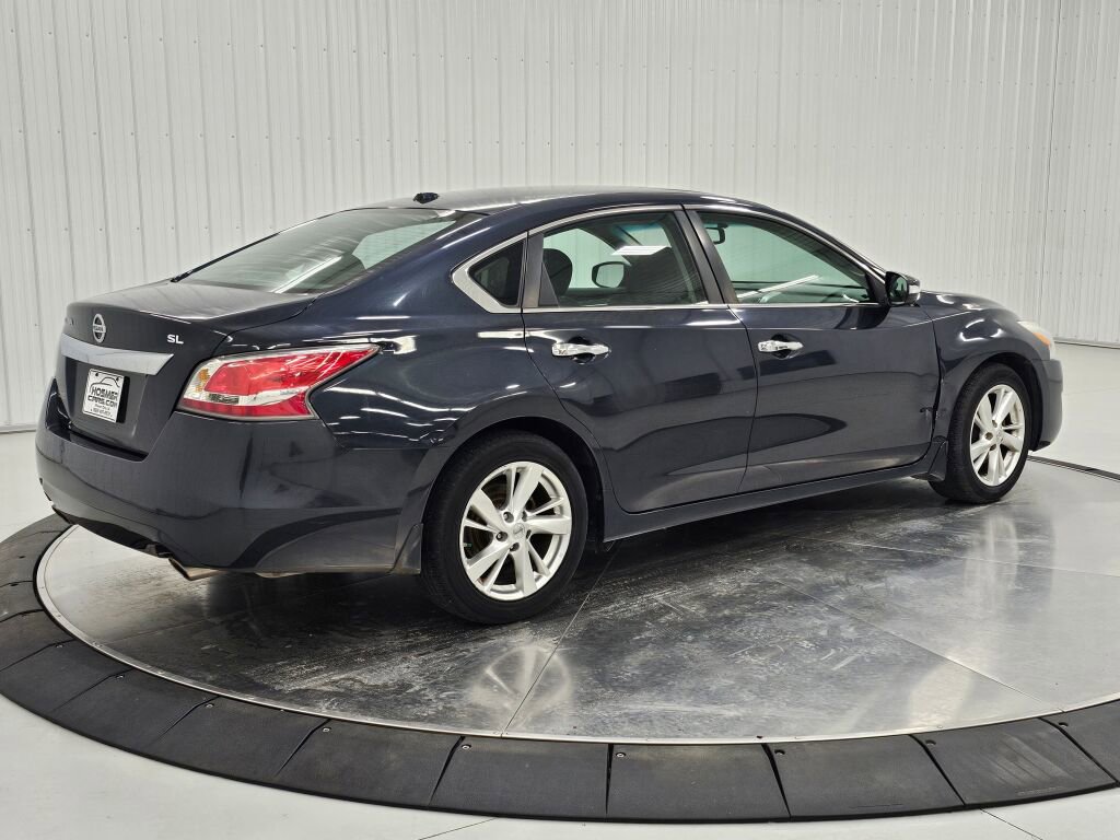 Used 2015 Nissan Altima 2.5 SL w/ Technology Package FWD image 5