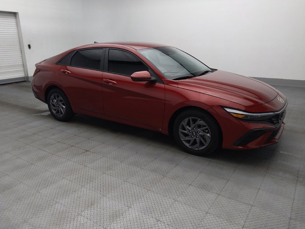 Used 2024 Hyundai Elantra SEL FWD image 11