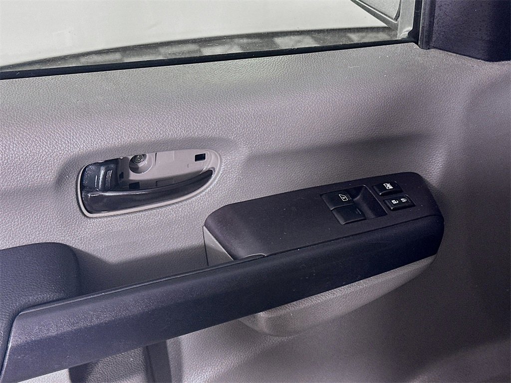 Used 2016 Nissan NV 3500 SL image 24