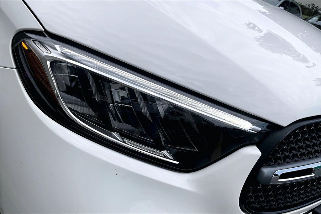 Certified 2025 Mercedes-Benz GLC 350e 4MATIC image 31