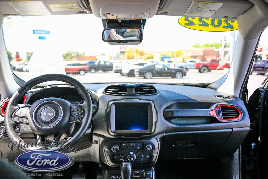 Used 2022 Jeep Renegade Trailhawk image 13