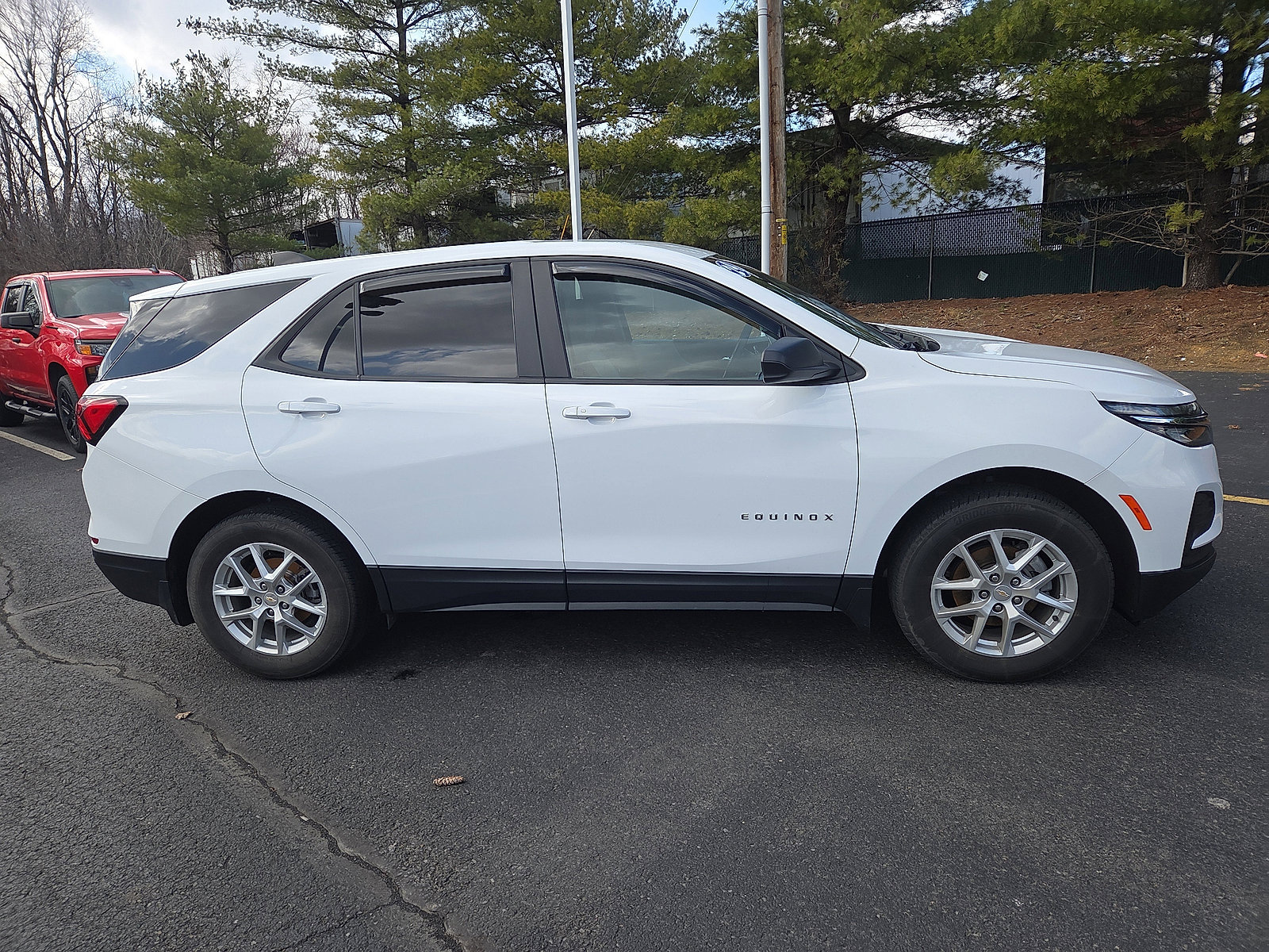 Certified 2024 Chevrolet Equinox LS w/ LS Convenience Package image 2