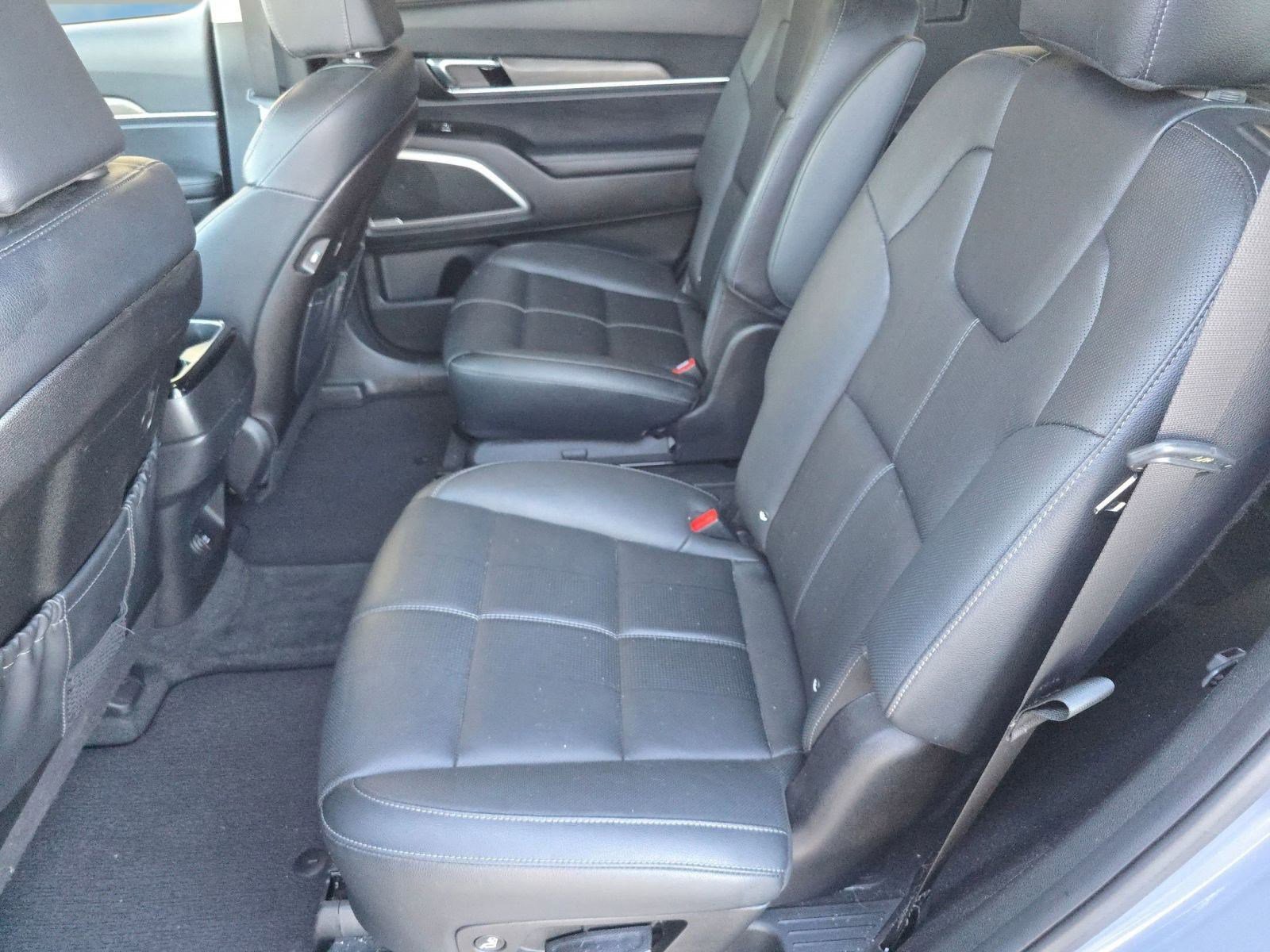 Used 2022 Kia Telluride EX w/ EX Premium Package image 12