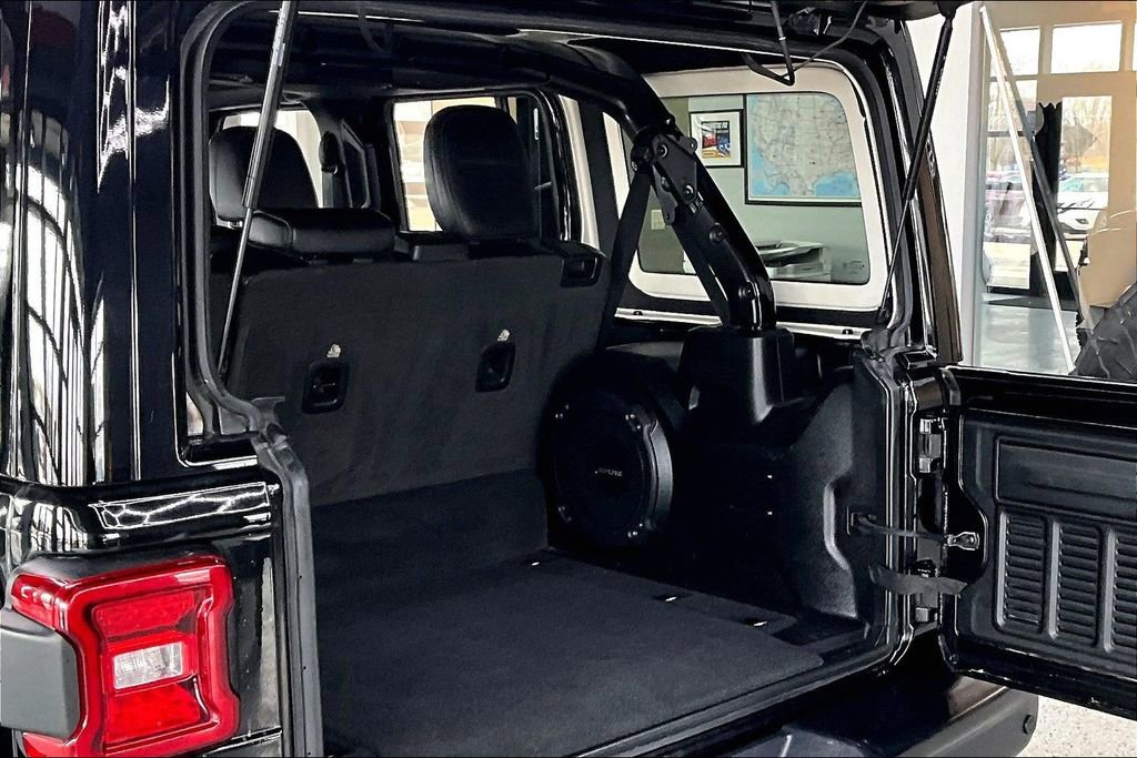 Used 2021 Jeep Wrangler Unlimited Rubicon 4xe w/ Dual Top Group image 23