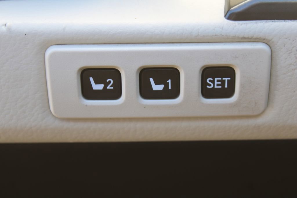 Used 2023 Lexus GX 460 Premium w/ Premium Package image 22