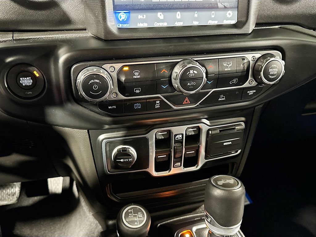 Used 2022 Jeep Wrangler Unlimited Sahara image 21