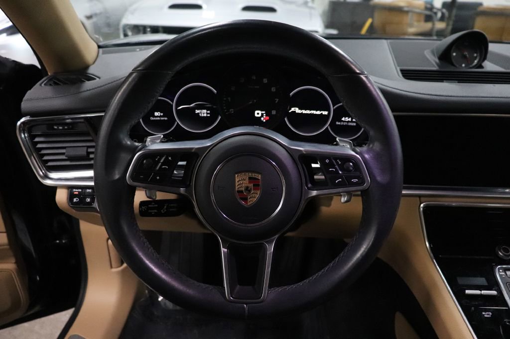 Used 2020 Porsche Panamera image 29