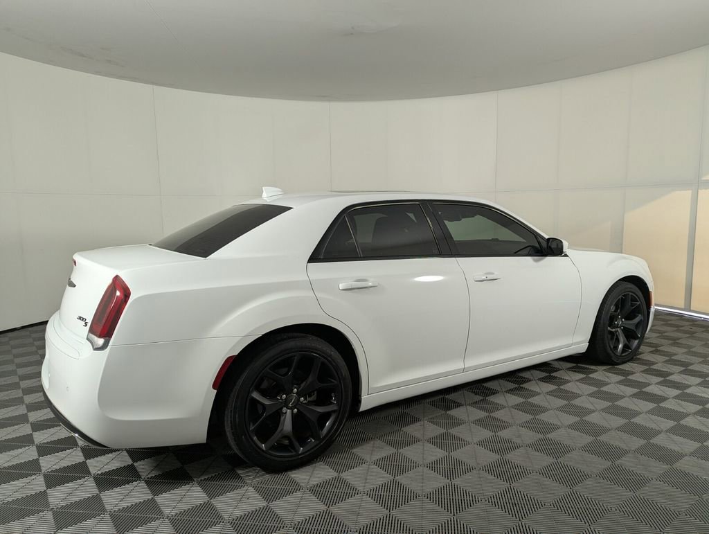 Certified 2022 Chrysler 300 S w/ Safetytec Plus Group image 5