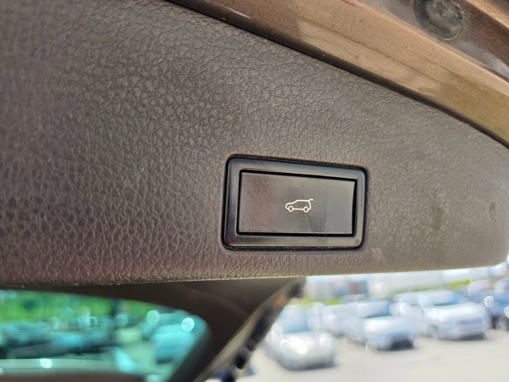 Used 2014 Volkswagen Touareg VR6 AWD/4WD image 15