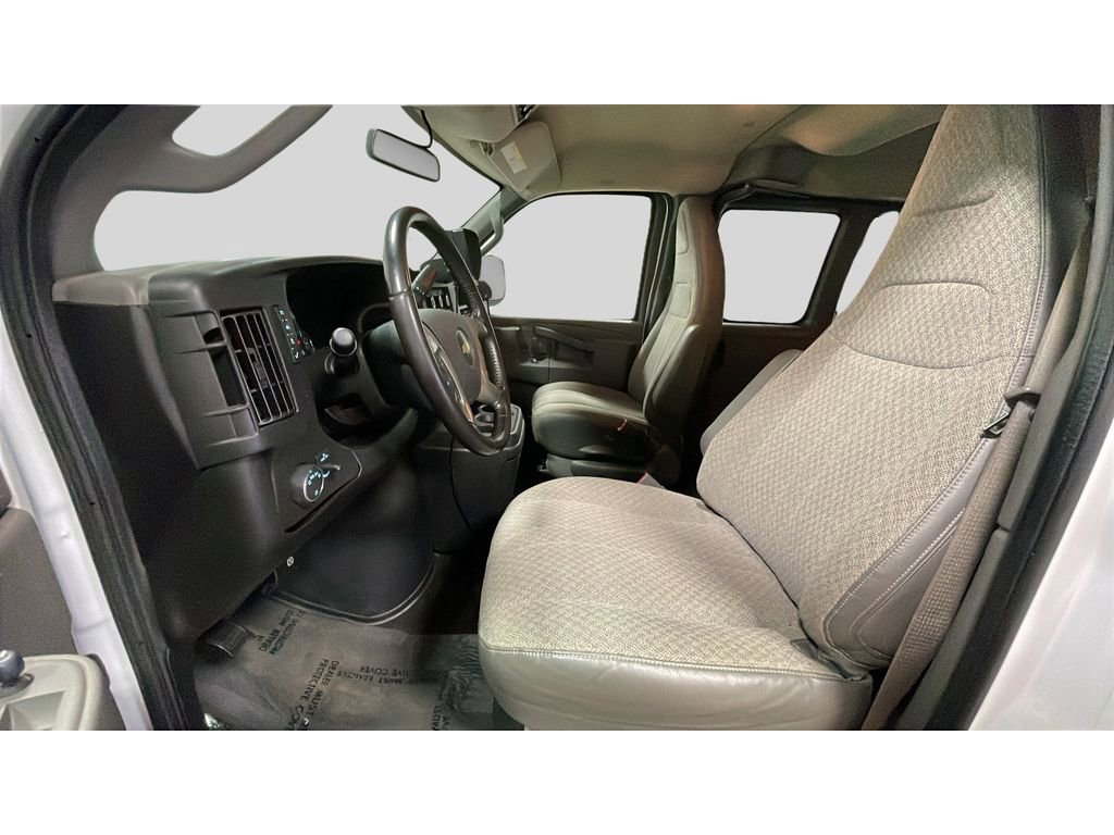 Used 2018 Chevrolet Express 3500 LT w/ LT Preferred Equipment Group RWD image 12