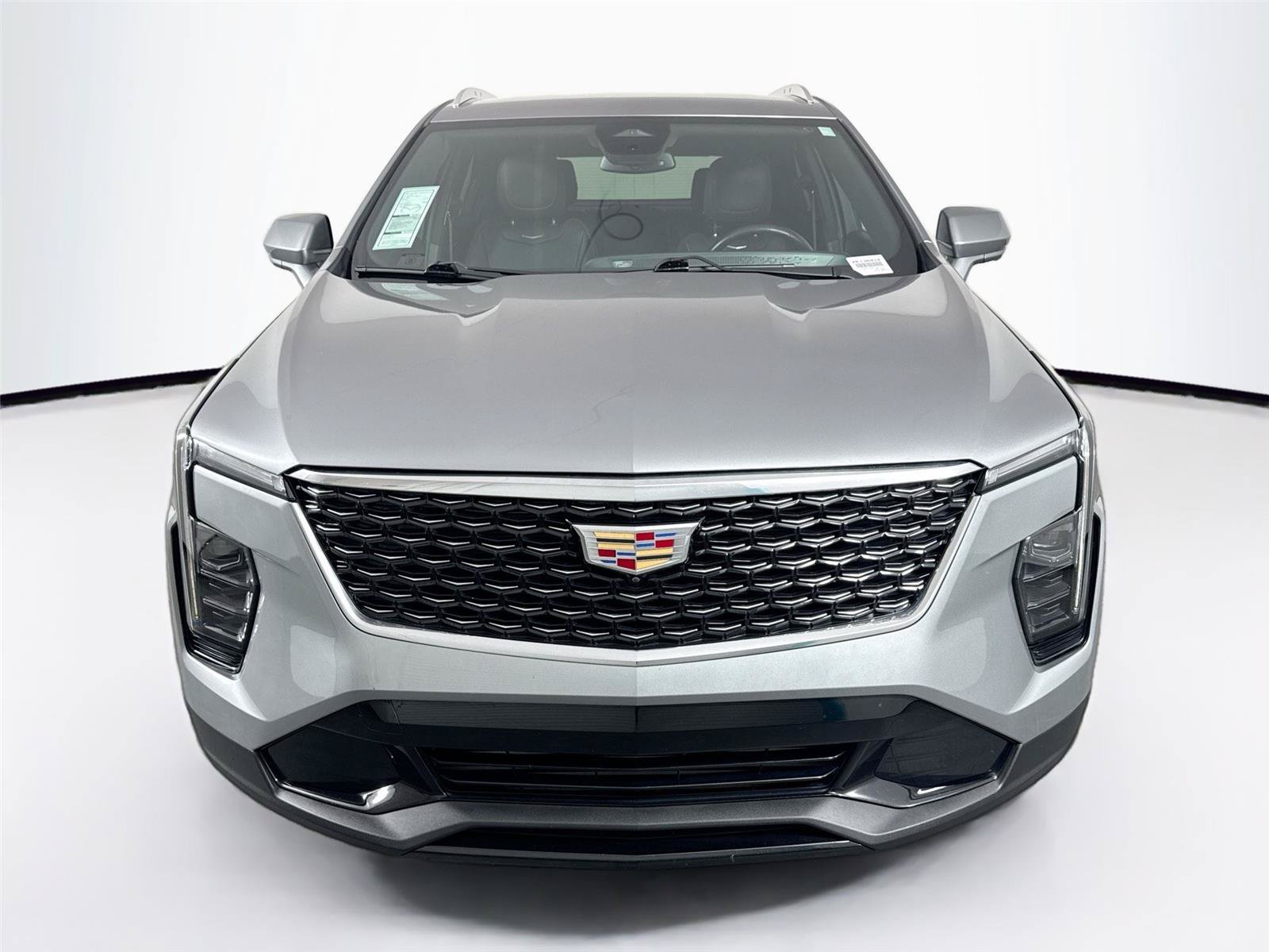 Used 2025 Cadillac XT4 Premium Luxury FWD image 8