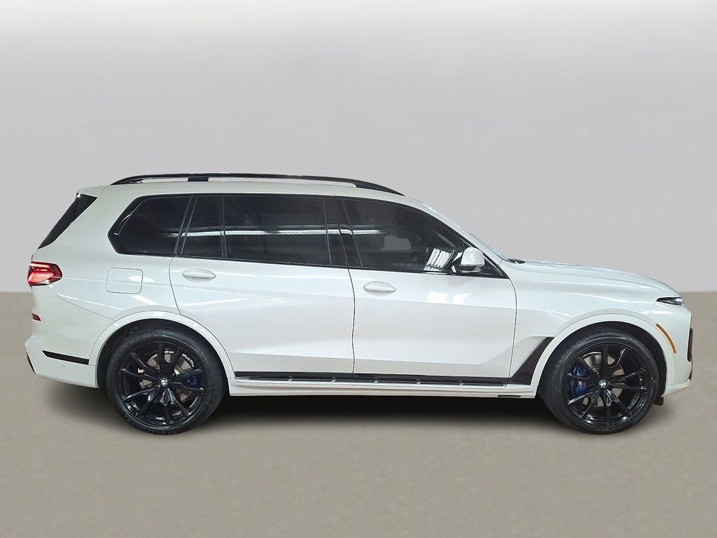 Used 2024 BMW X7 xDrive40i w/ M Sport Package image 4