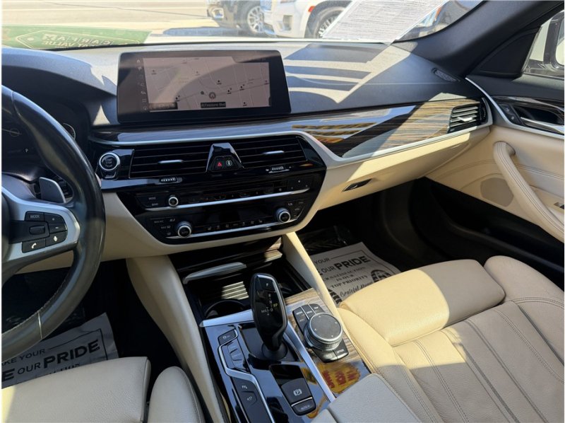 Used 2019 BMW 540i RWD image 39