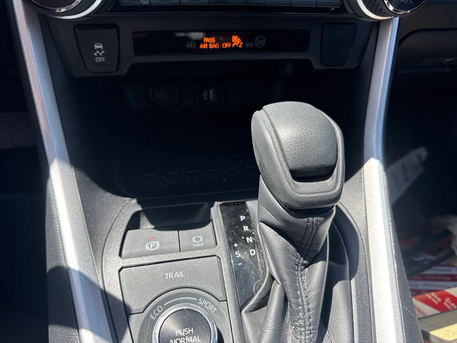 Certified 2025 Toyota RAV4 LE AWD/4WD image 13