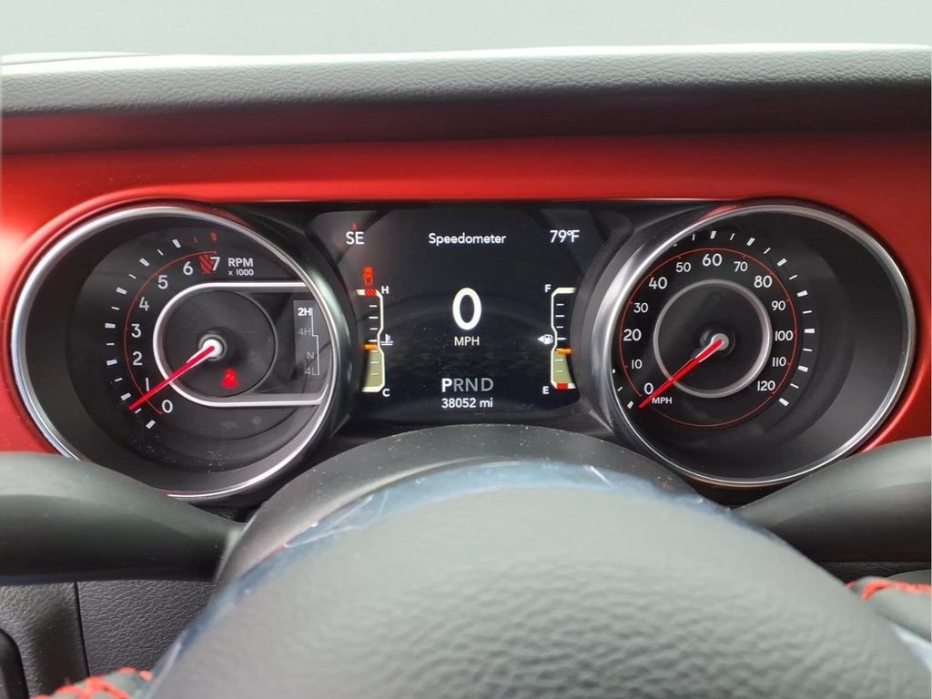Used 2021 Jeep Gladiator Rubicon AWD/4WD image 18
