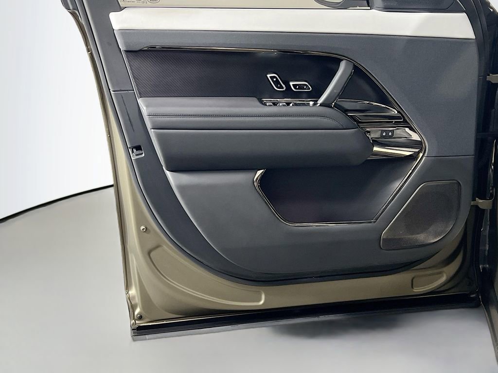 Used 2024 Land Rover Range Rover Sport SV Edition One Carbon Bronze AWD/4WD image 18