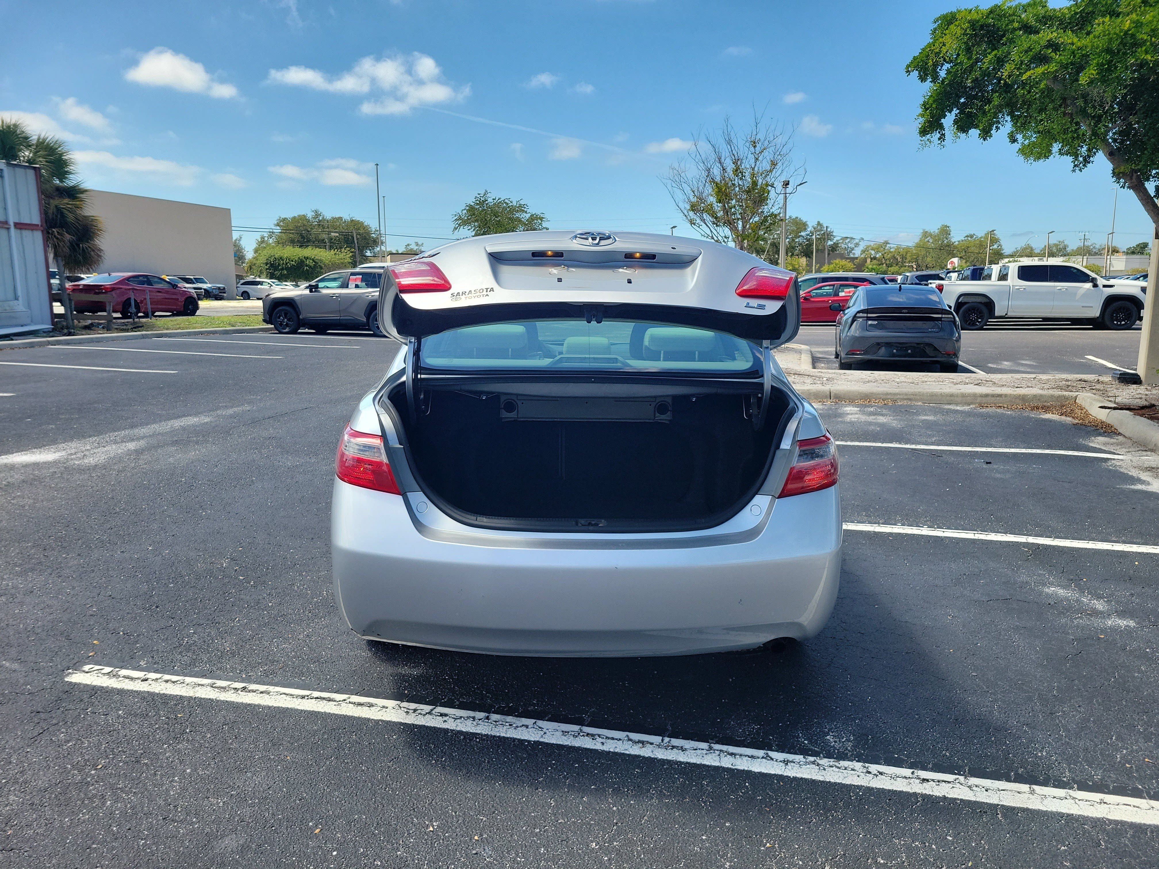 Used 2008 Toyota Camry LE FWD image 9