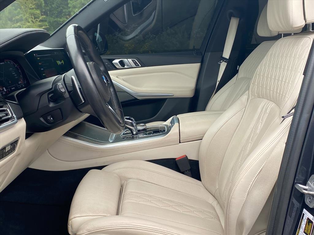 Used 2022 BMW X5 M50i w/ Executive Package image 13