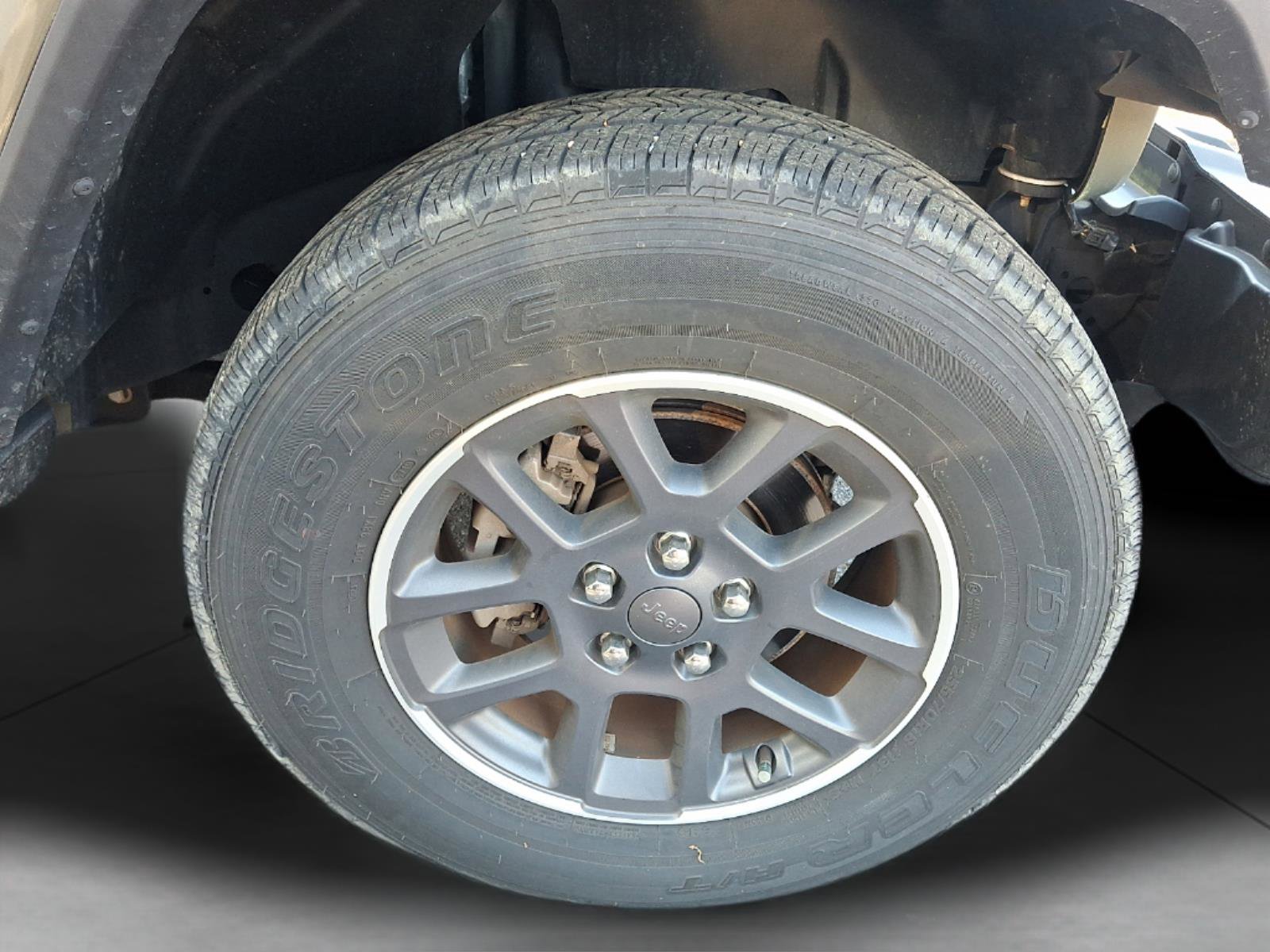 Used 2020 Jeep Gladiator Overland AWD/4WD image 6