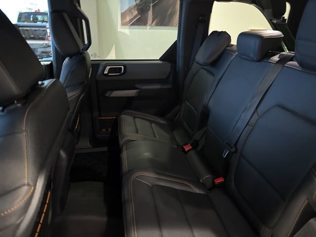 Used 2023 Ford Bronco Badlands w/ Sasquatch Package image 10