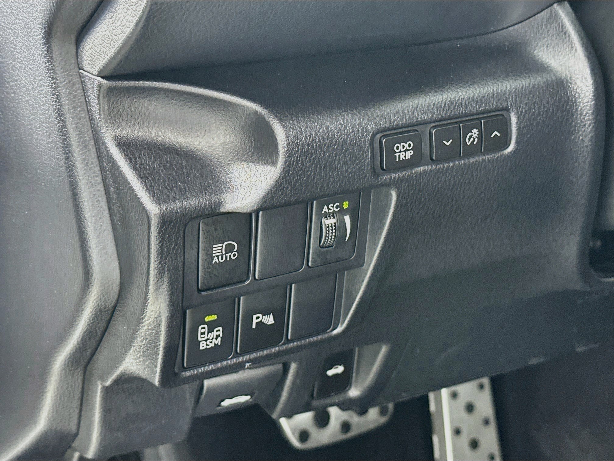 Used 2020 Lexus IS 300 F Sport w/ F Sport Package RWD image 10
