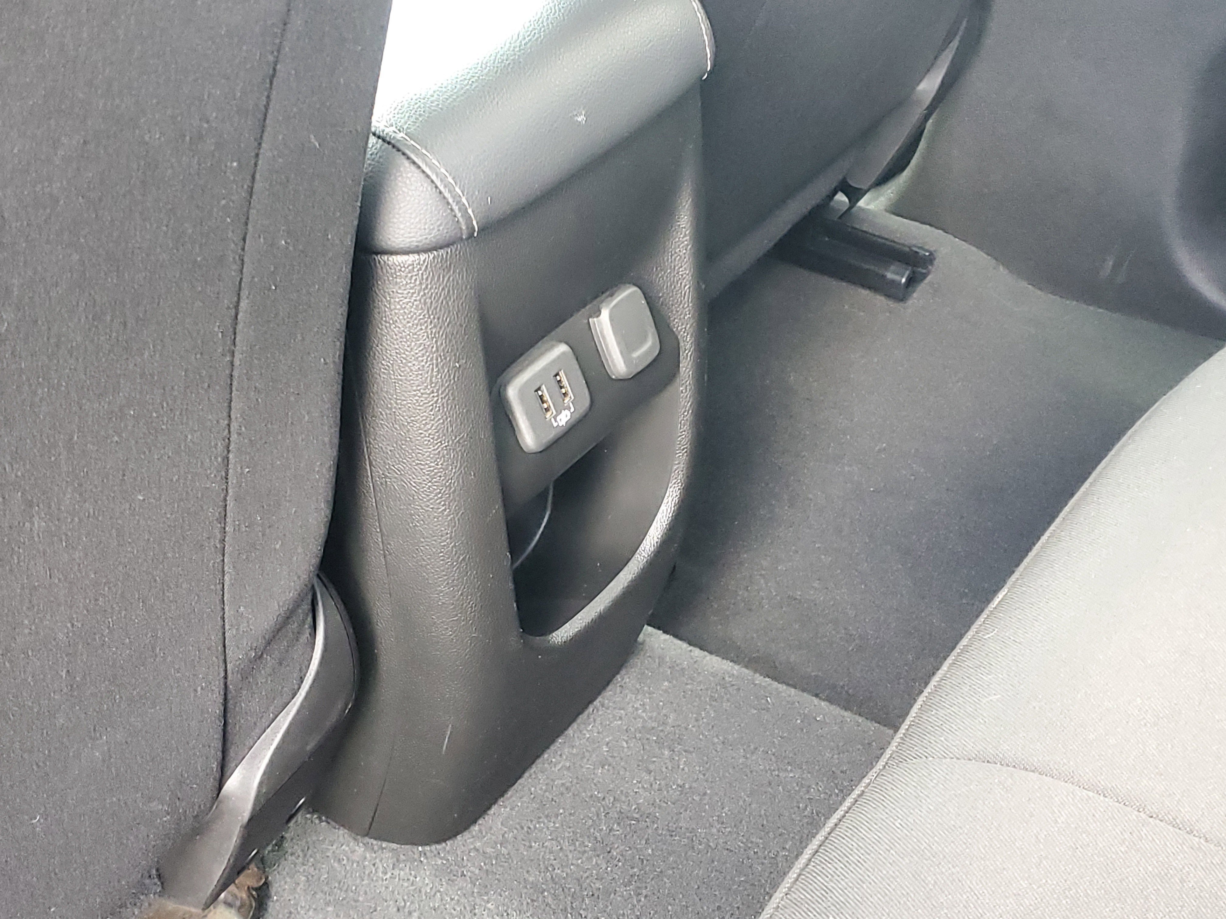 Used 2021 Chevrolet Colorado LT image 11