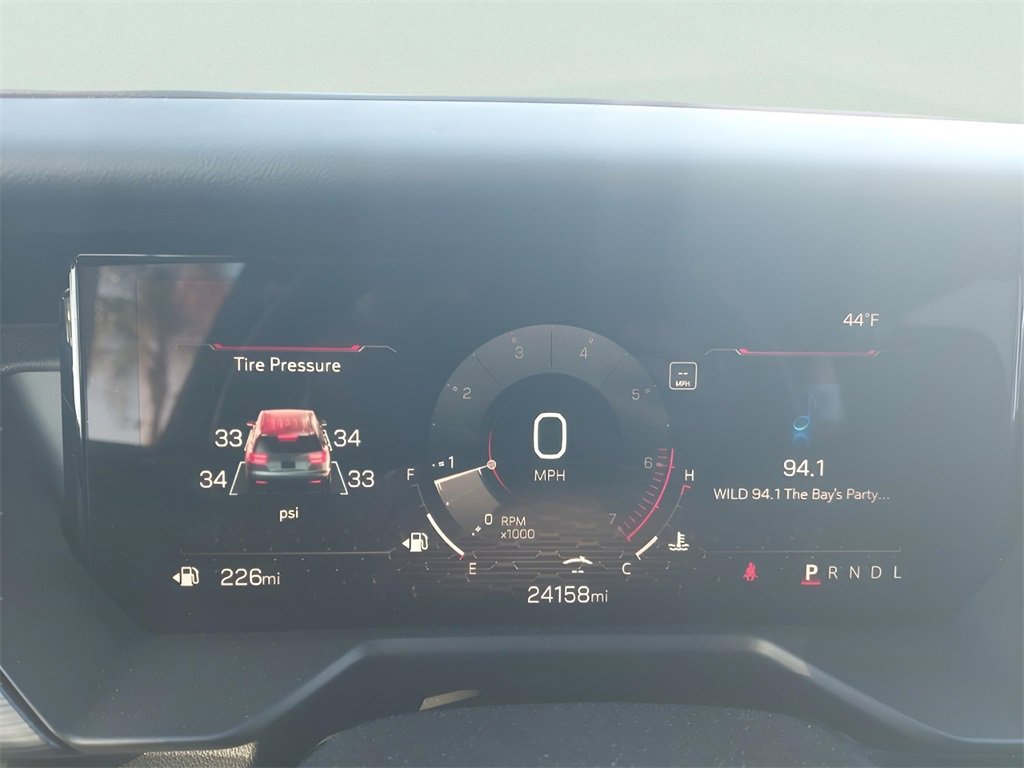 Used 2025 GMC Acadia Elevation image 20