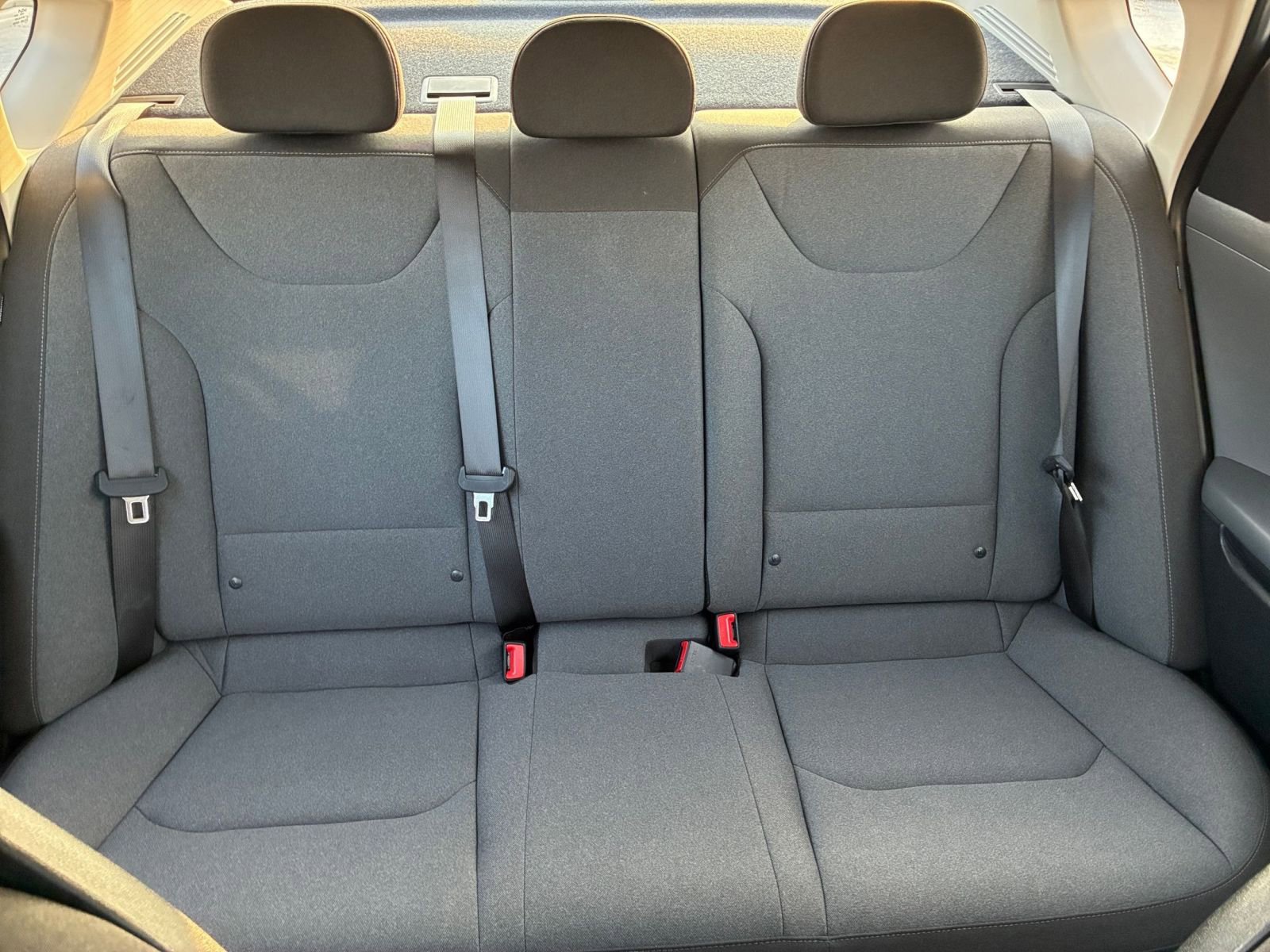 Used 2025 Kia K4 LXS image 38