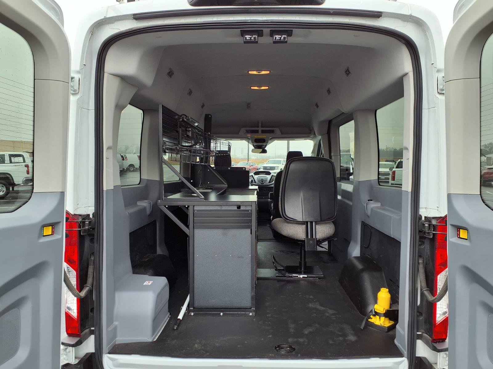 Used 2019 Ford Transit 150 XLT RWD image 31