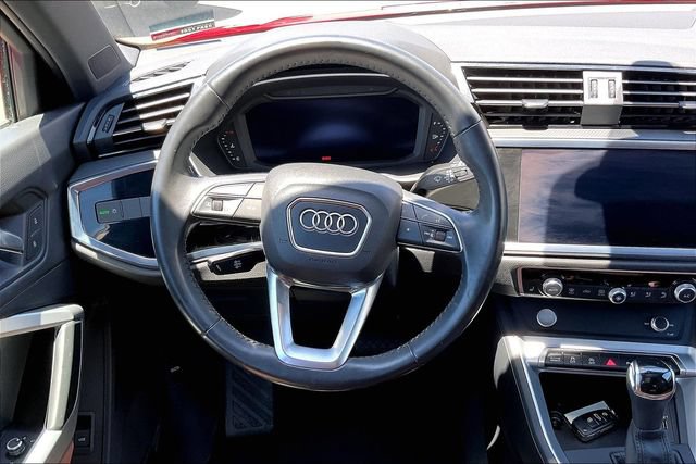 Used 2020 Audi Q3 2.0T Premium w/ Convenience Package AWD/4WD image 5