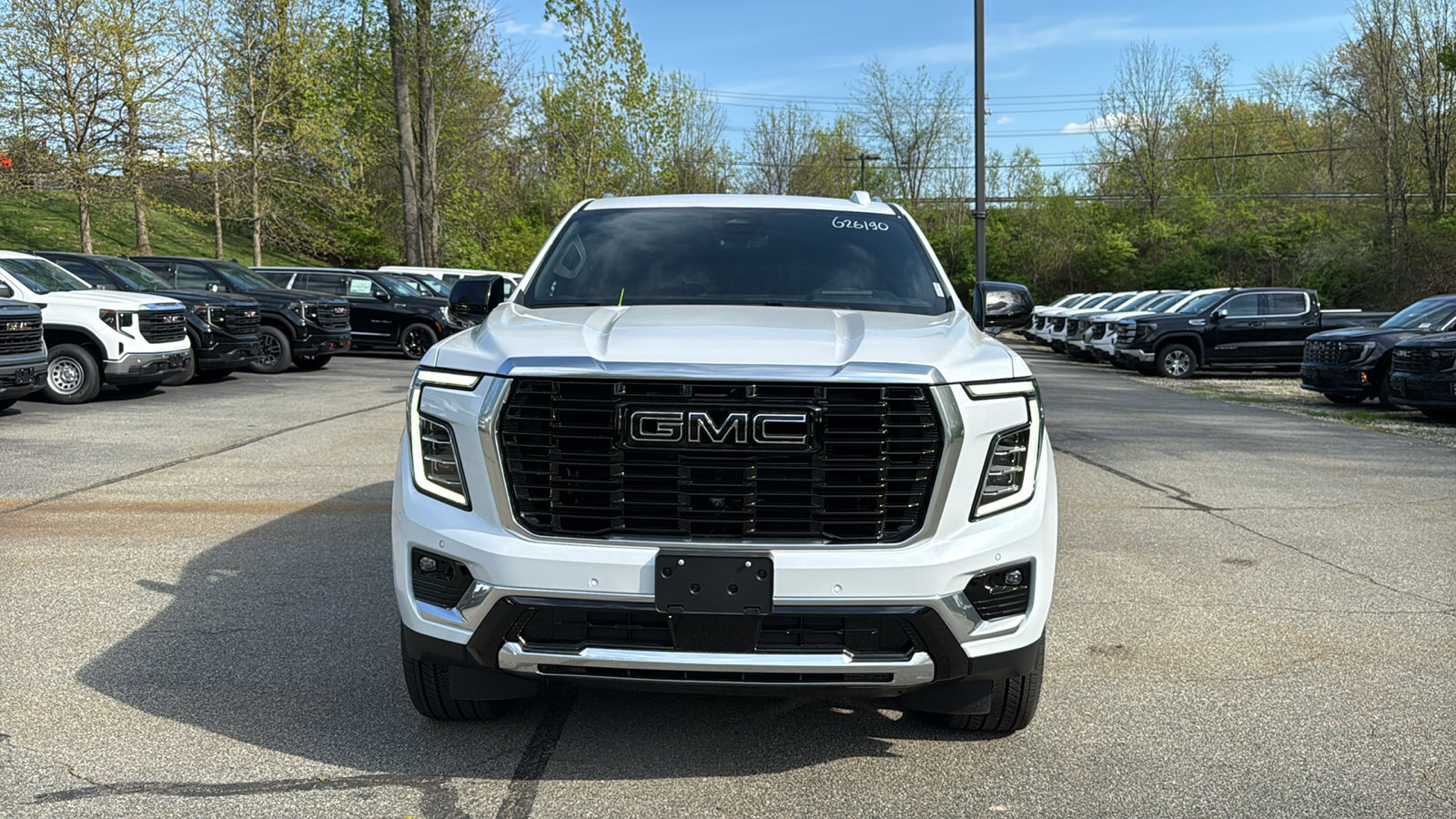 New 2026 GMC Yukon XL Denali AWD/4WD image 3