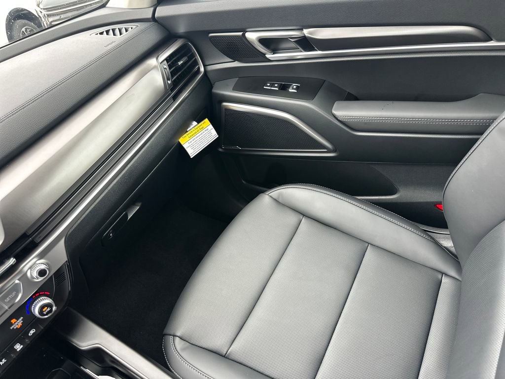New 2025 Kia Telluride LX image 29