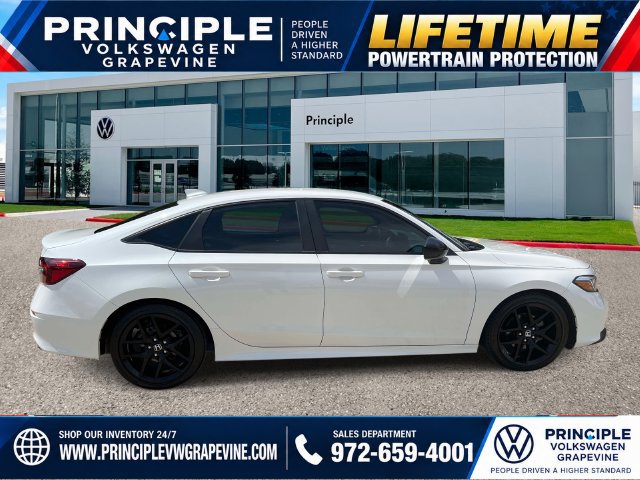 Used 2025 Honda Civic Sport image 4
