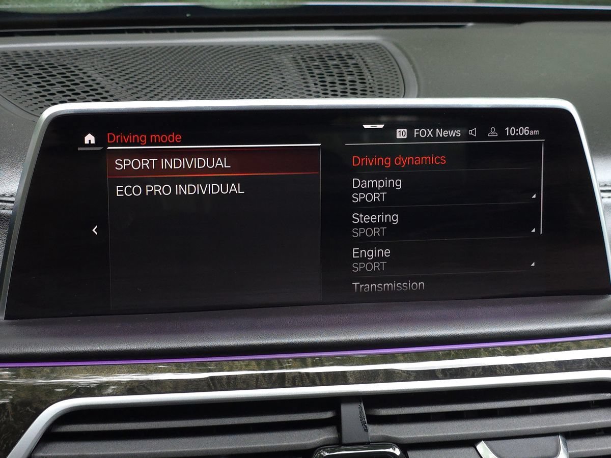 Used 2020 BMW 750i xDrive w/ Executive Package AWD/4WD image 48