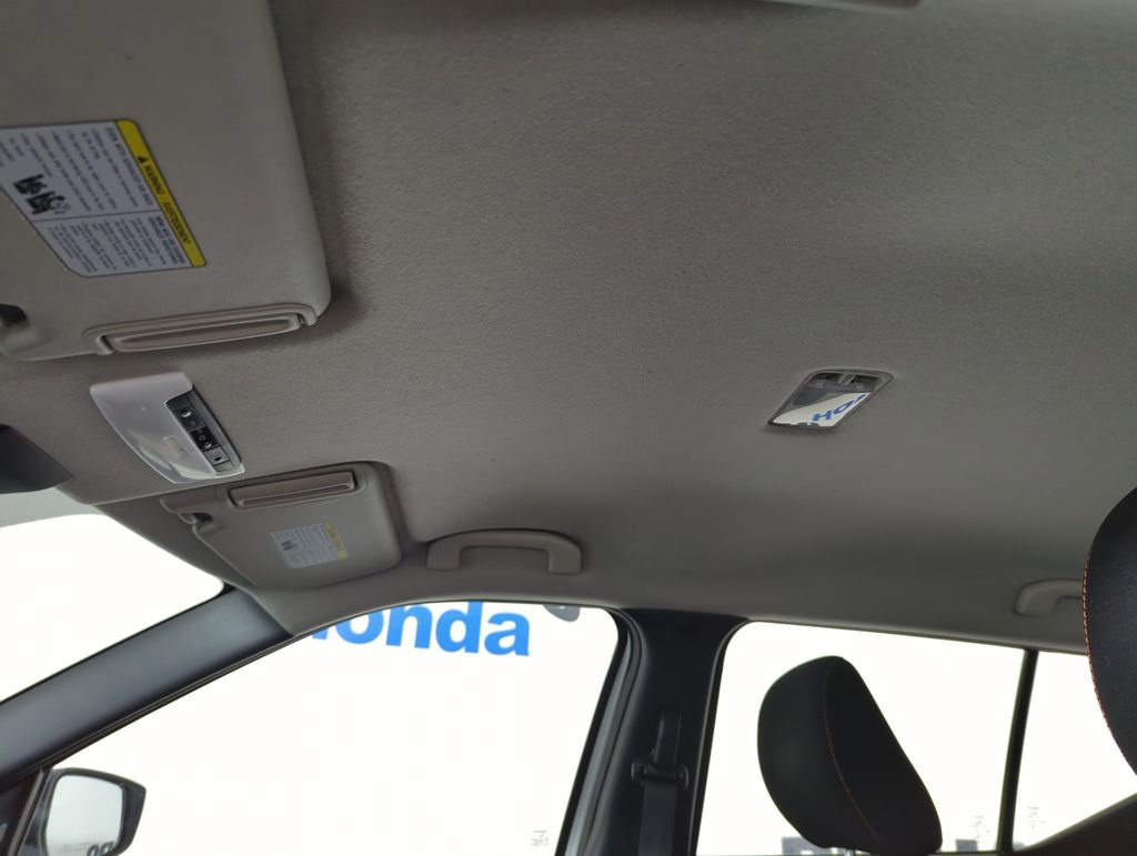 Used 2022 Nissan Kicks SR FWD image 16