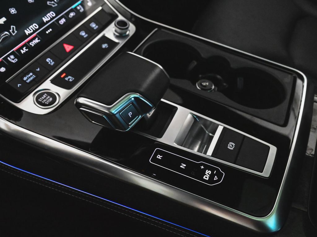 Used 2024 Audi Q8 Premium Plus w/ Premium Plus Package image 28