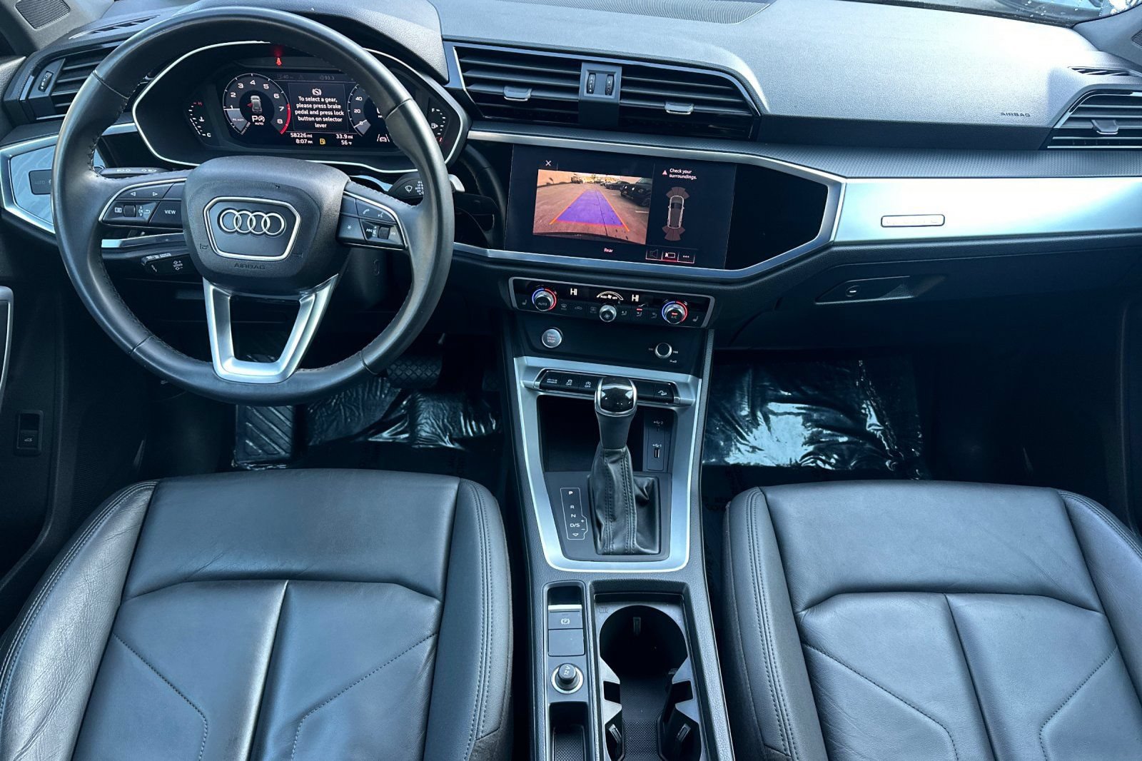 Used 2020 Audi Q3 2.0T Premium w/ Convenience Package AWD/4WD image 3